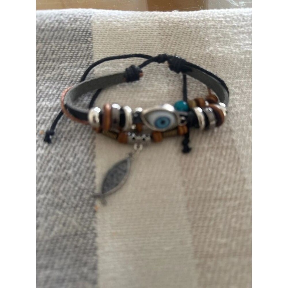 Title: Adjustable Evil Eye Leather Bracelet 🧿
